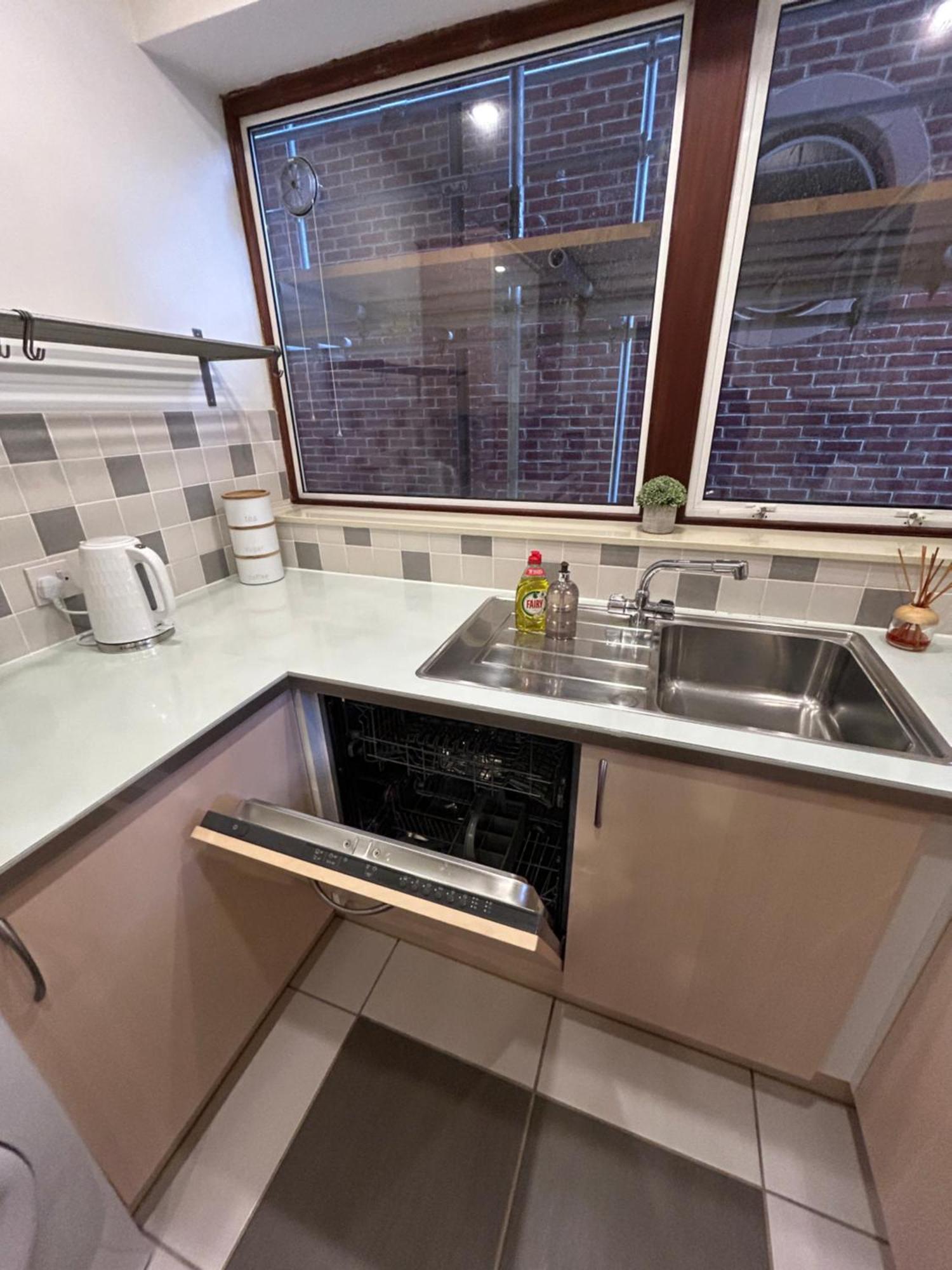 Spacious 3 Bedroom Apartment Close To Marina, 2 Parking Spaces, Kingsize Or Single Beds Southampton Buitenkant foto
