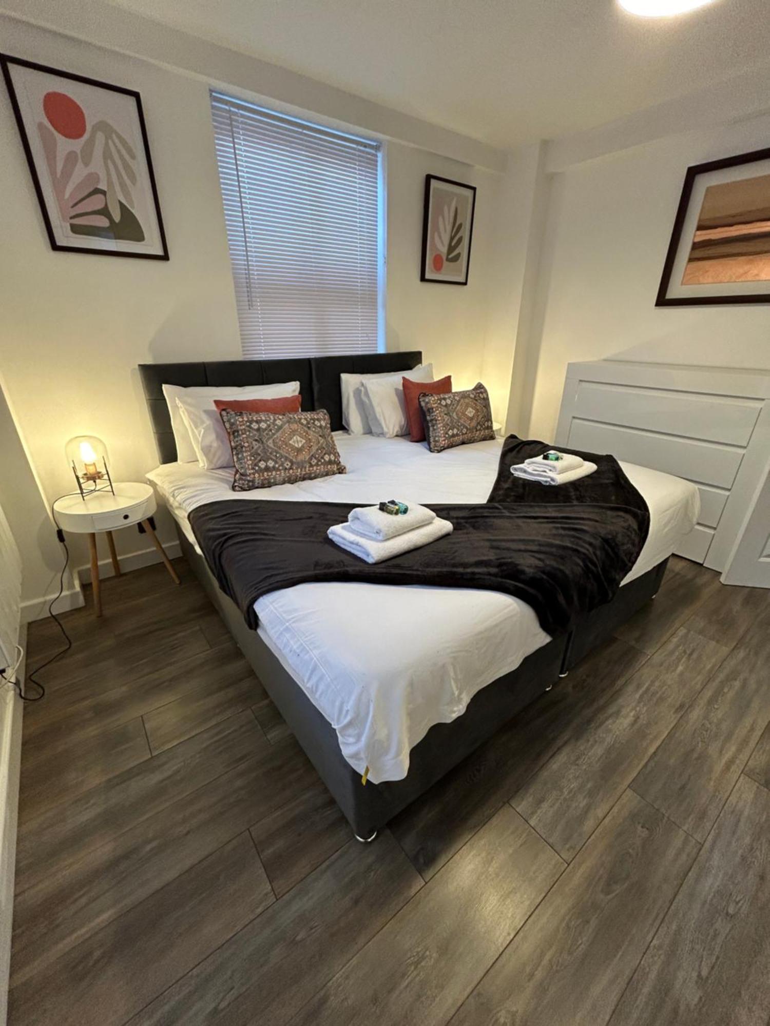 Spacious 3 Bedroom Apartment Close To Marina, 2 Parking Spaces, Kingsize Or Single Beds Southampton Buitenkant foto